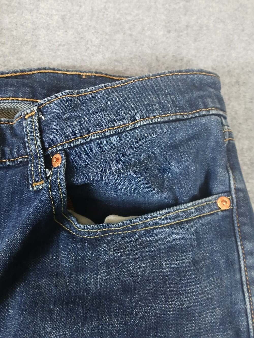 Levi's 512 Slim Taper Jeans Size 40x30 - Picture 8 of 9